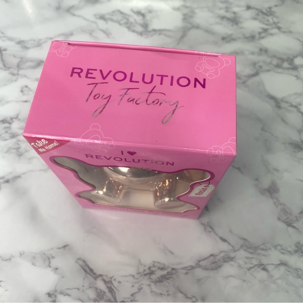 I Heart Revolution Teddy Bear Eyeshadow Palette Rosie - Picture 12 of 16